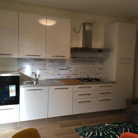 Residenza Elena Appartement Rimini Buitenkant foto