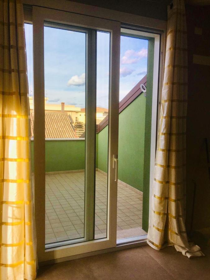 Residenza Elena Appartement Rimini Buitenkant foto