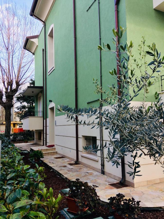 Residenza Elena Appartement Rimini Buitenkant foto