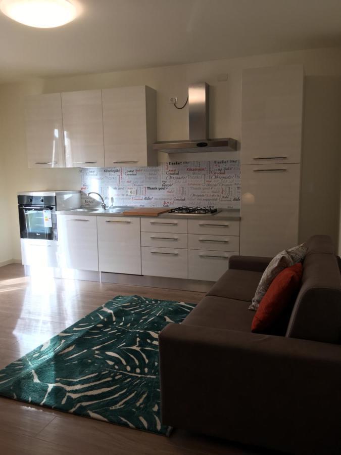 Residenza Elena Appartement Rimini Buitenkant foto