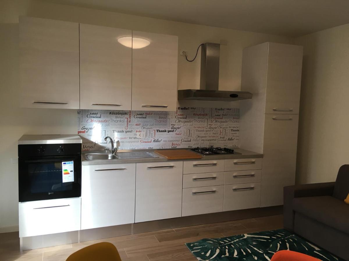 Residenza Elena Appartement Rimini Buitenkant foto
